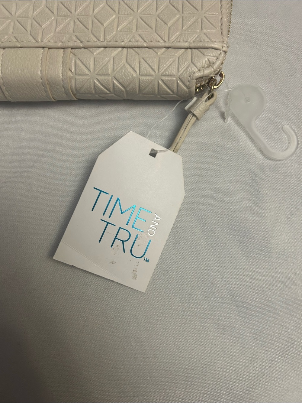 Time and Tru Ivory Textured Wallet NWT - Picture 4 of 5